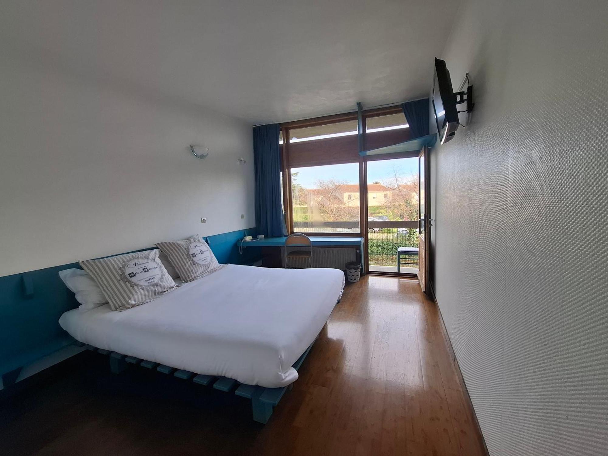 Hotel Restaurant Cirius Montrond-les-Bains Zewnętrze zdjęcie
