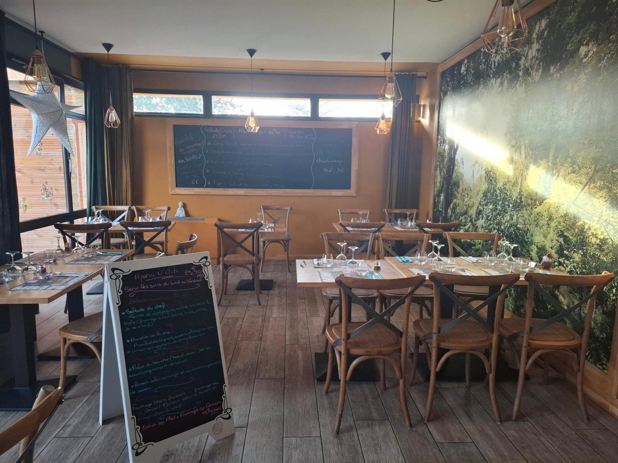 Hotel Restaurant Cirius Montrond-les-Bains Zewnętrze zdjęcie